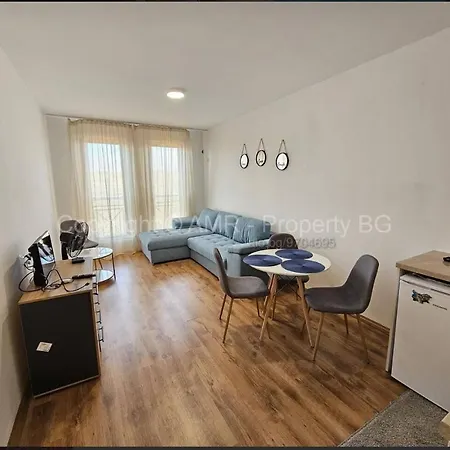 アパート Aleks Apartmant サニービーチ